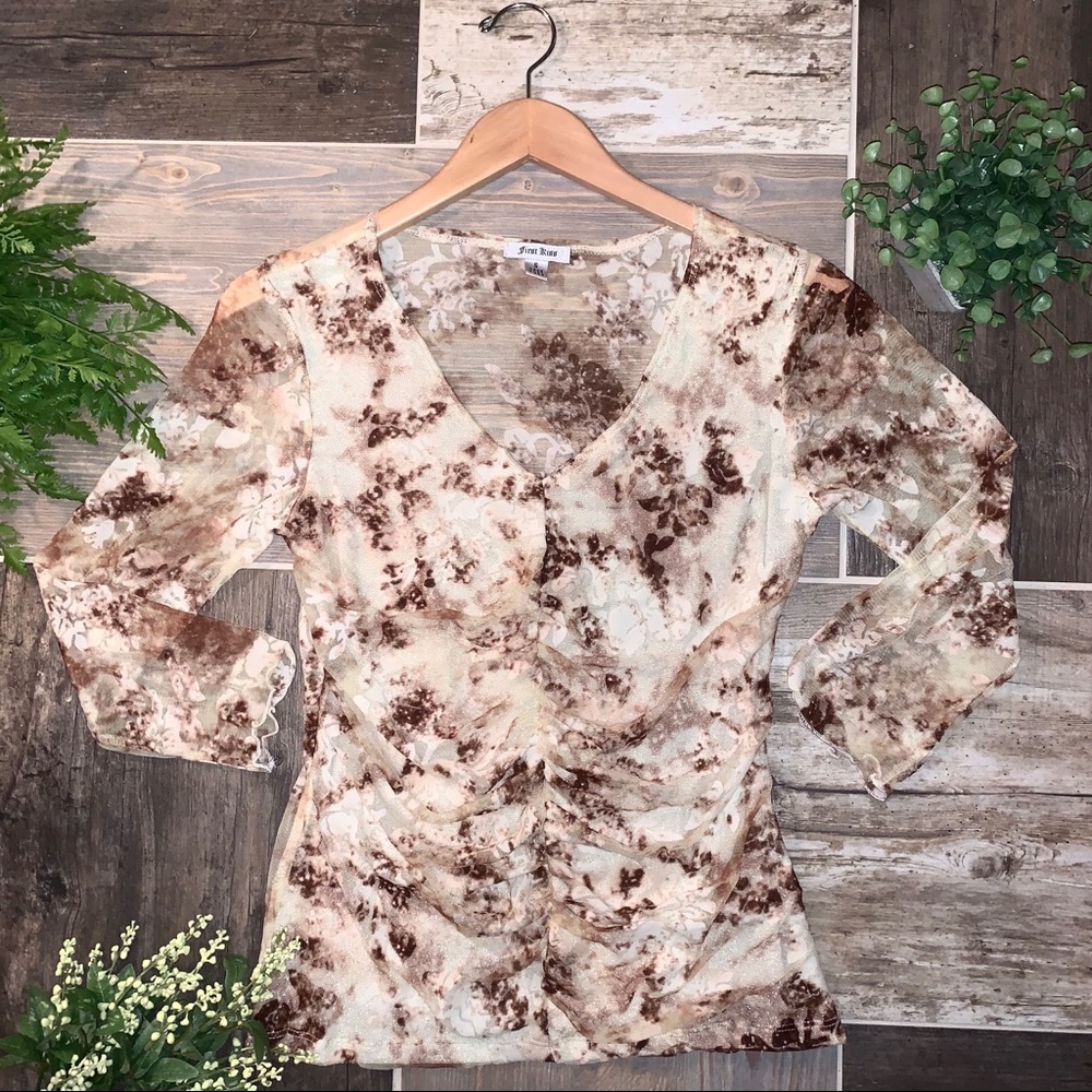 🌸First Kiss Floral Mesh Top